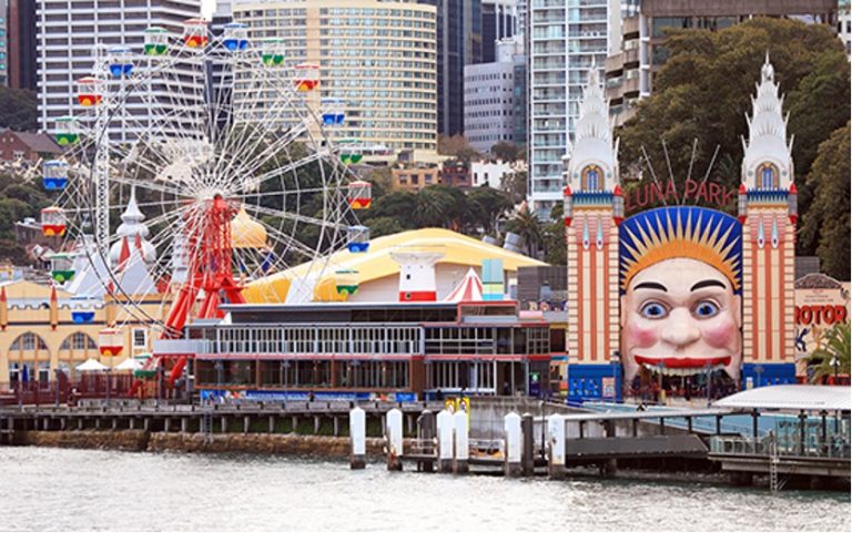 Luna Park - Sydney Harbour View Apartment